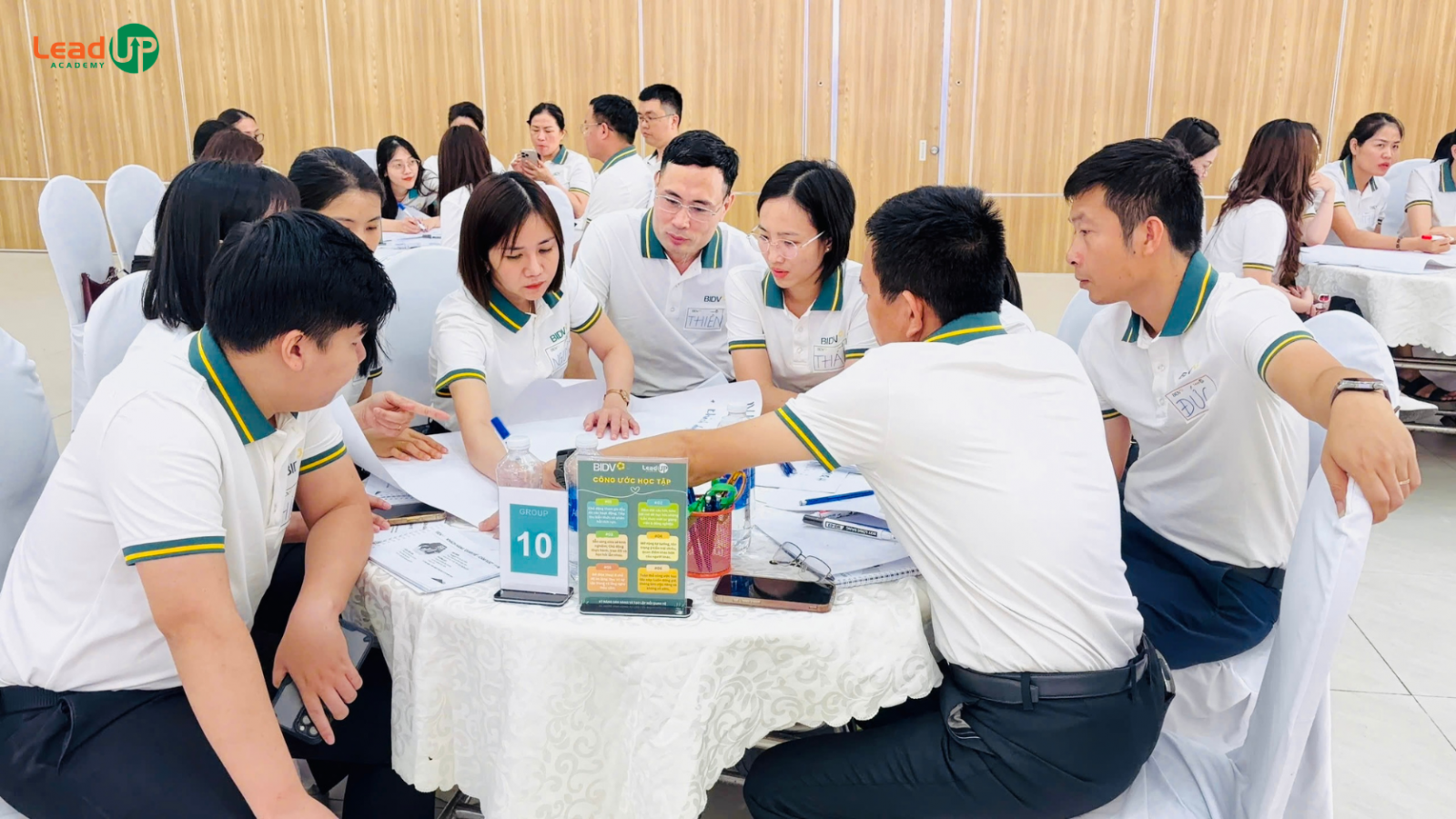 Ảnh: Thảo luận nhóm trong chương trình đào tạo tại BIDV Bắc Quảng Bình
